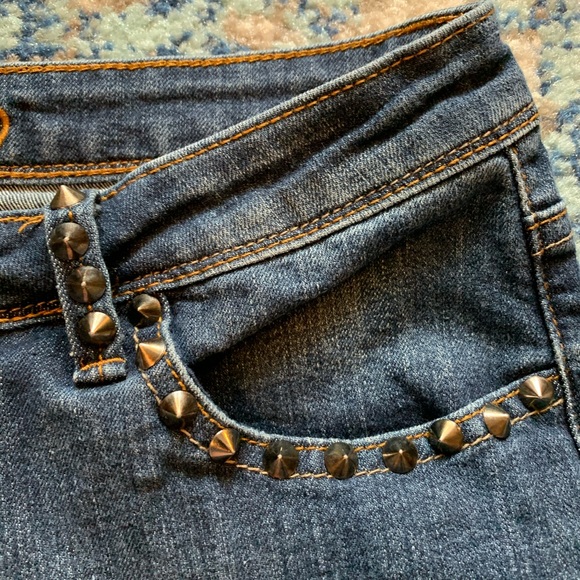 Denim Shorts w/Stud Details - Picture 4 of 4